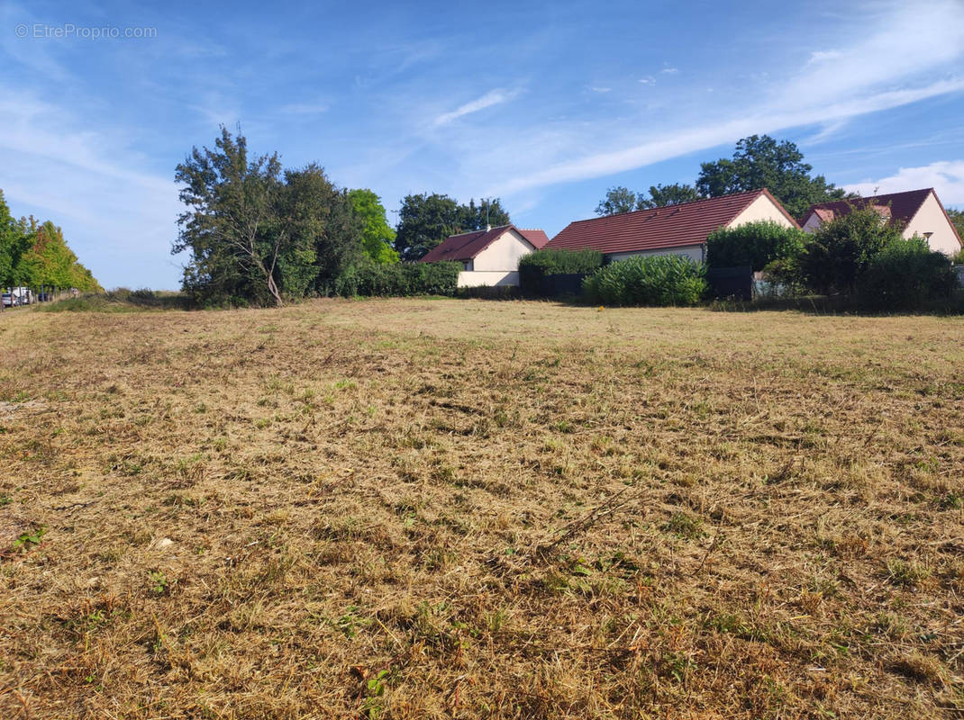 Terrain à NEVERS