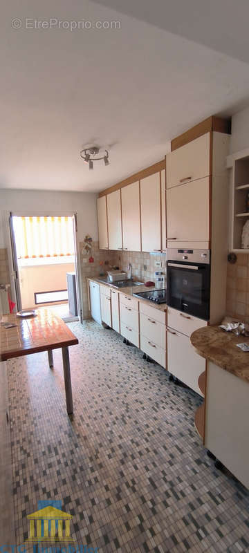 Appartement à MARSEILLE-9E