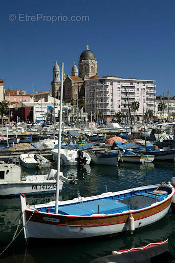 Commerce à SAINT-RAPHAEL