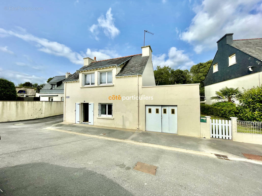 Maison à LANGUIDIC