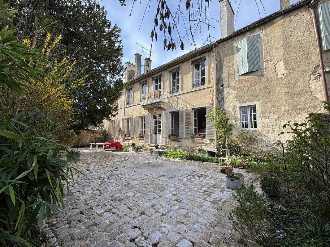 Maison à CHATILLON-SUR-SEINE