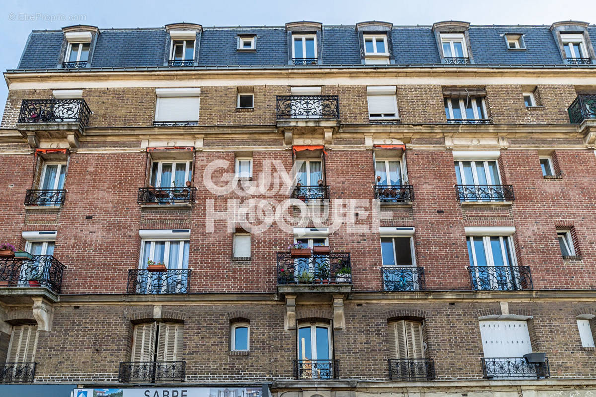 Appartement à COLOMBES