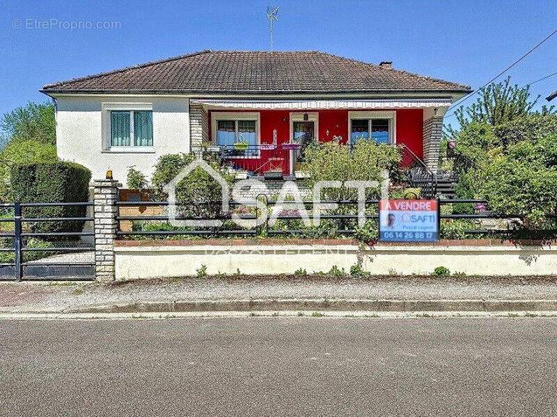 Photo 1 - Maison à JOIGNY