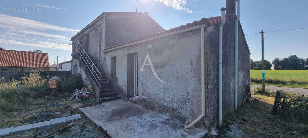 Maison à SAINT-REVEREND