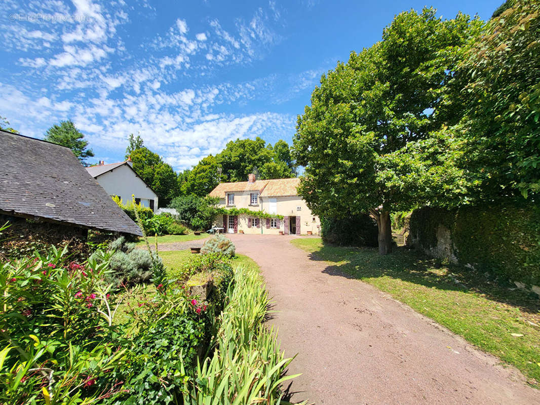 Maison à CHAVAGNES