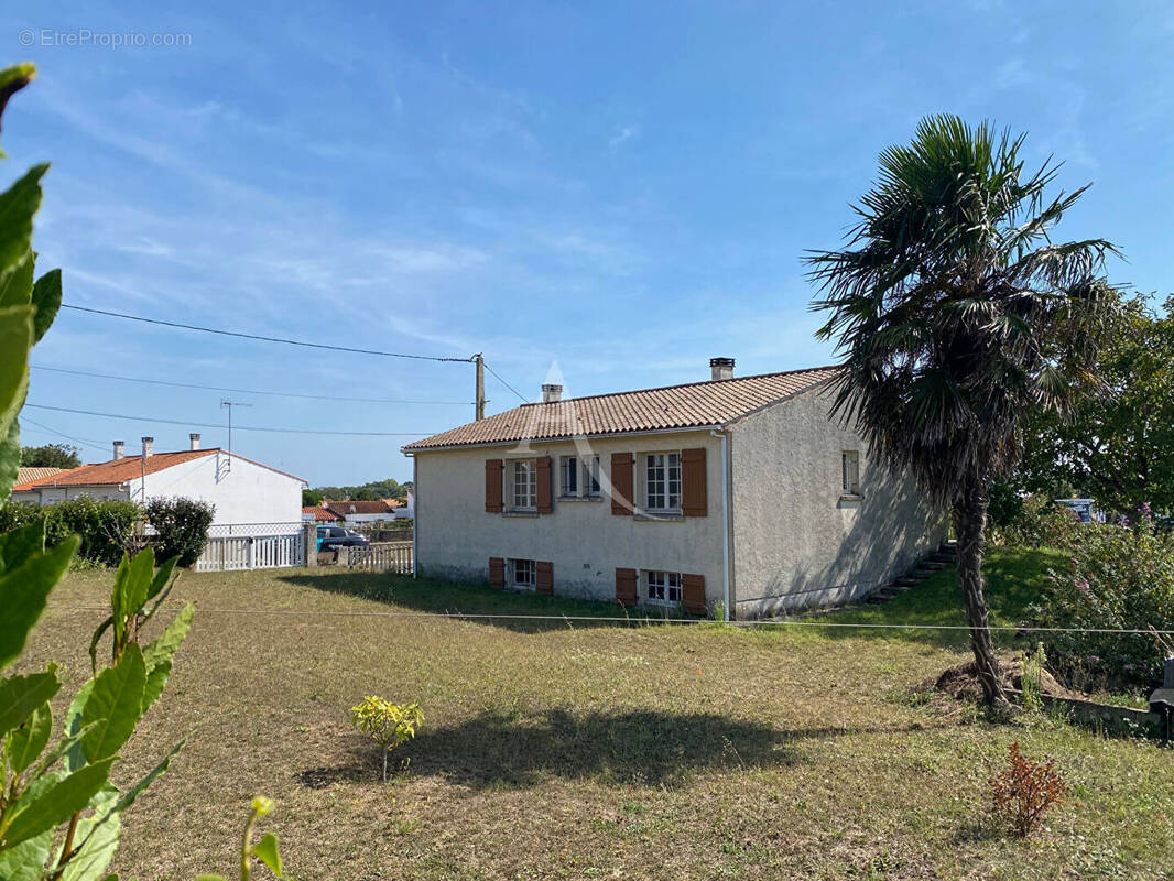 Maison à LONGEVILLE-SUR-MER