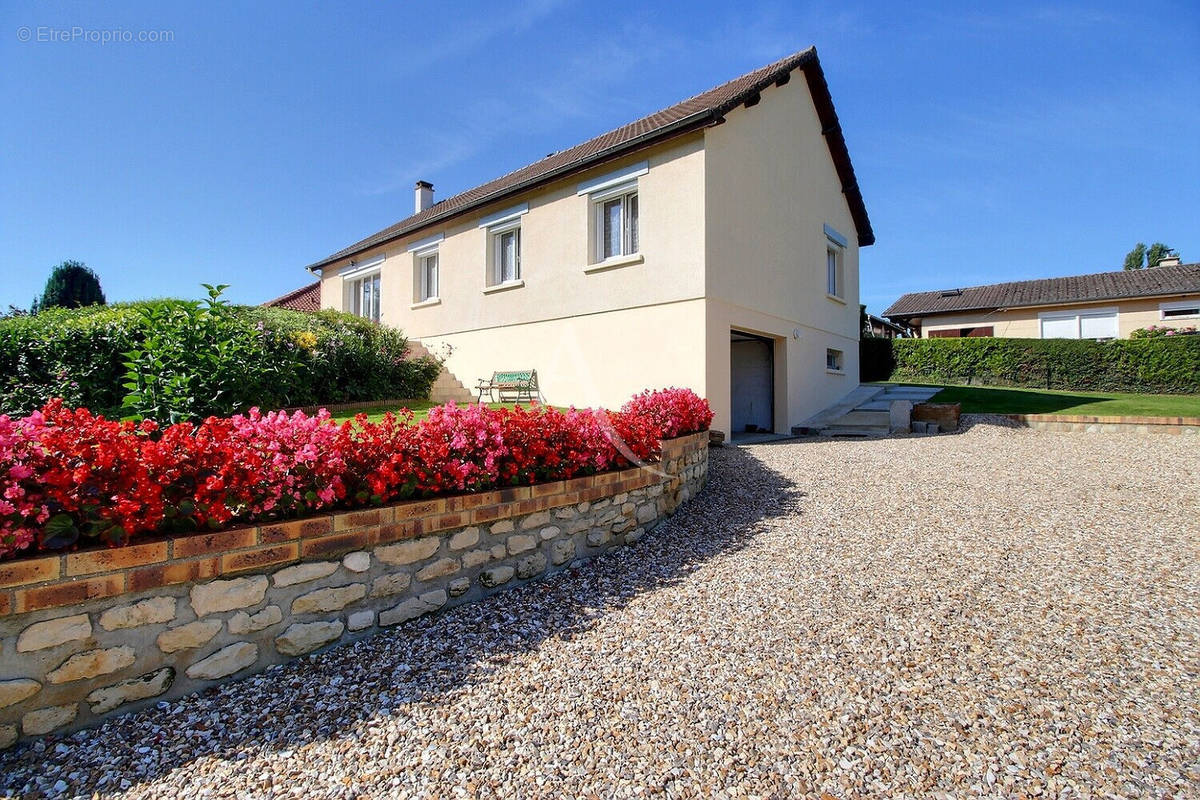 Maison à PERRIERS-SUR-ANDELLE