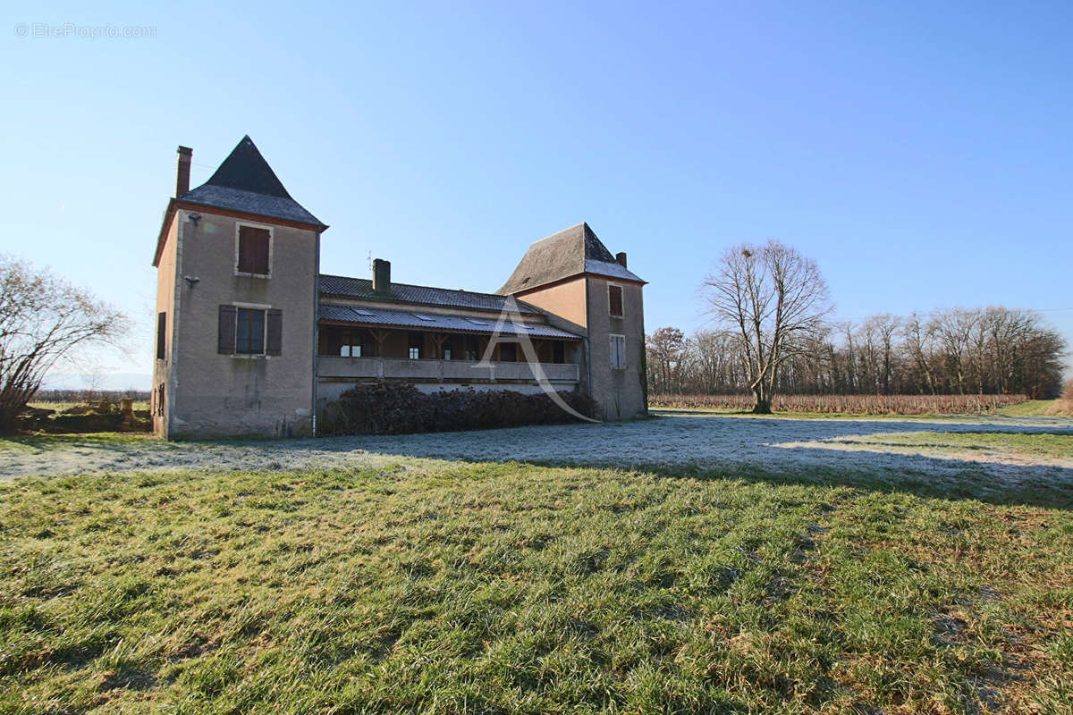 Maison à PUY-L&#039;EVEQUE