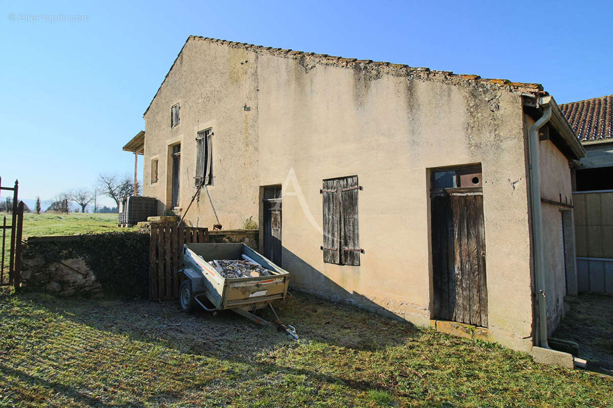 Maison à PUY-L&#039;EVEQUE