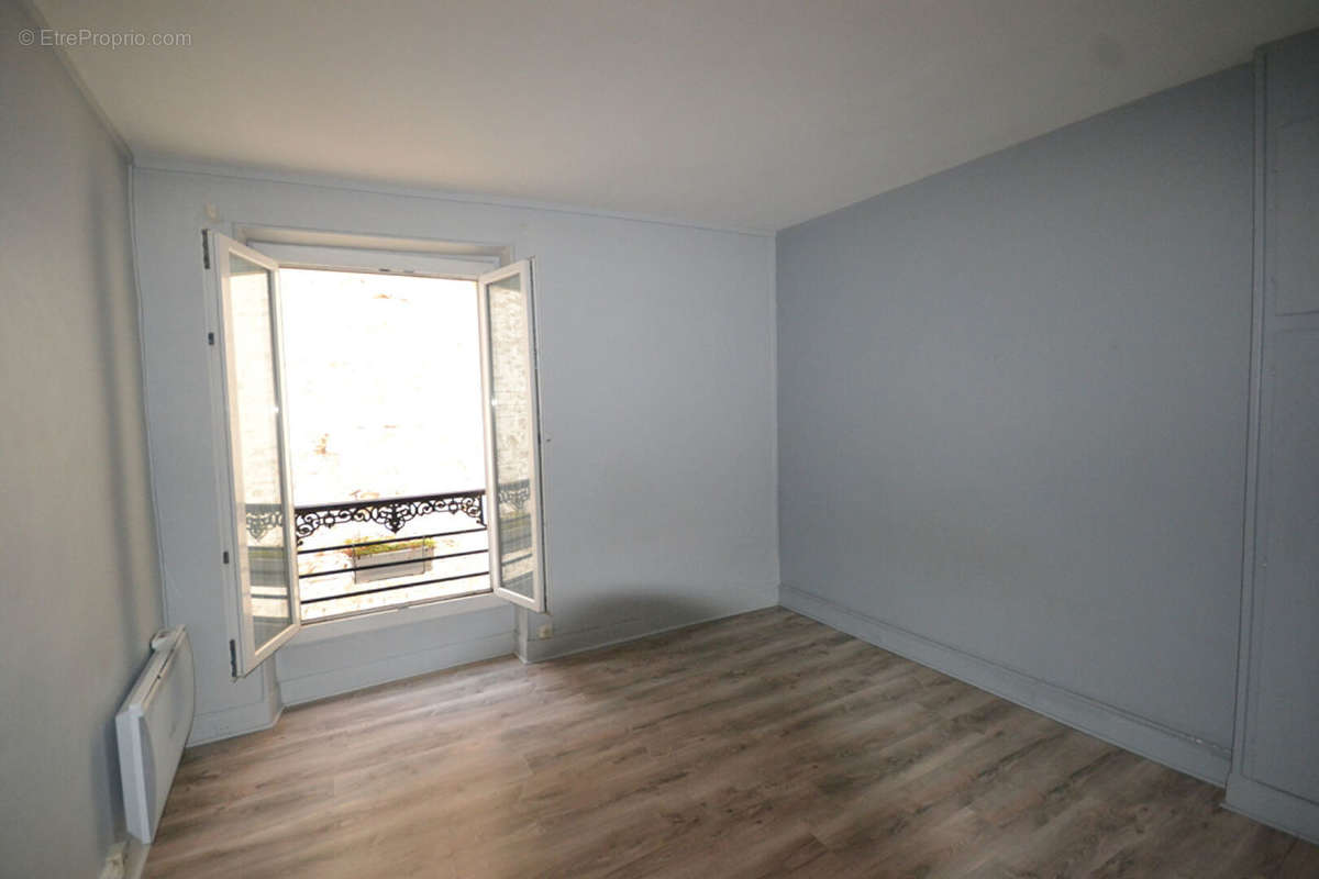 Appartement à PARIS-10E