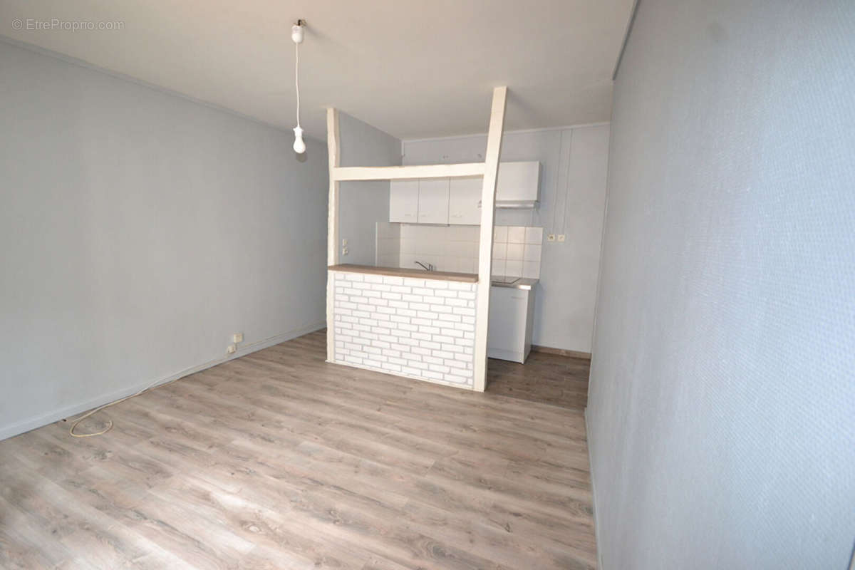 Appartement à PARIS-10E