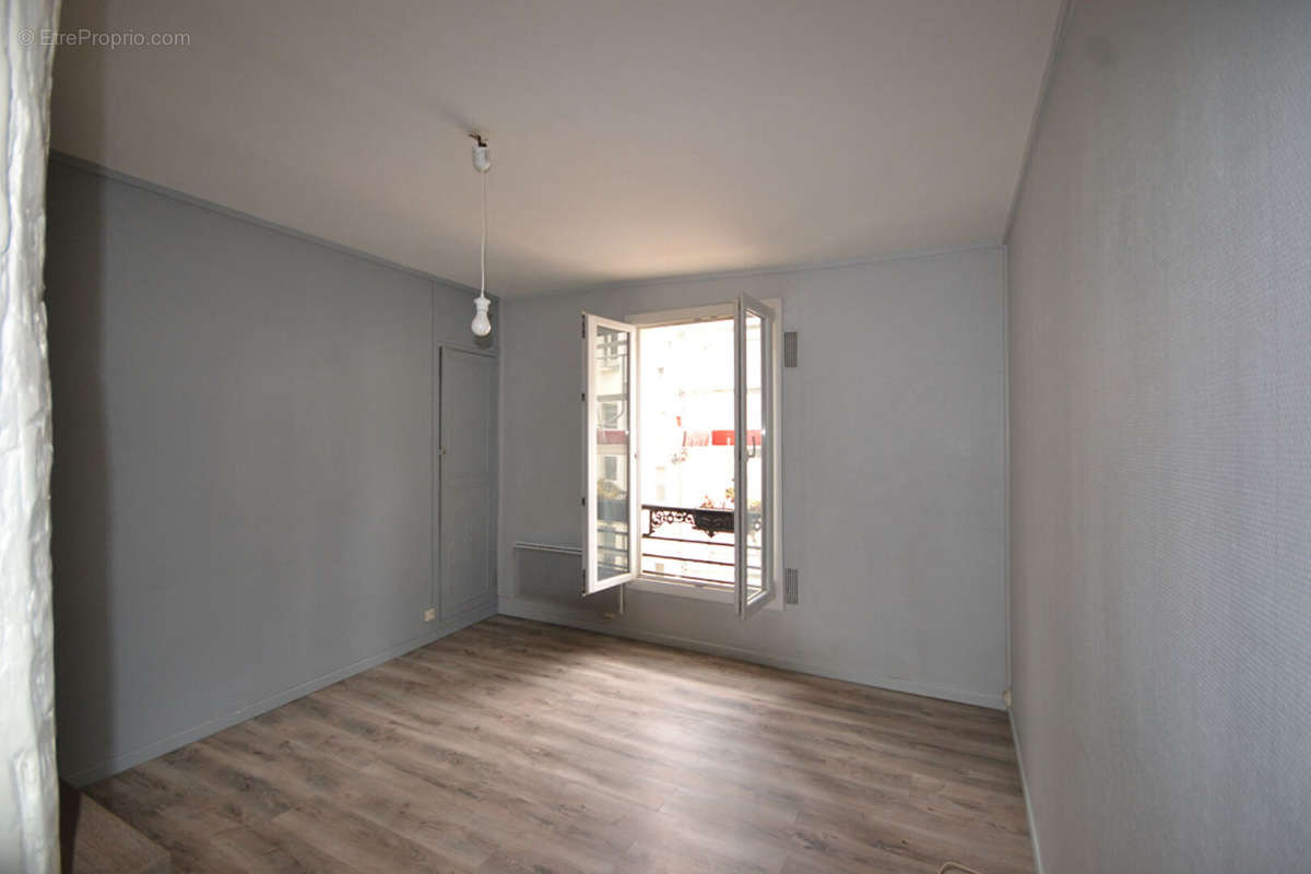 Appartement à PARIS-10E