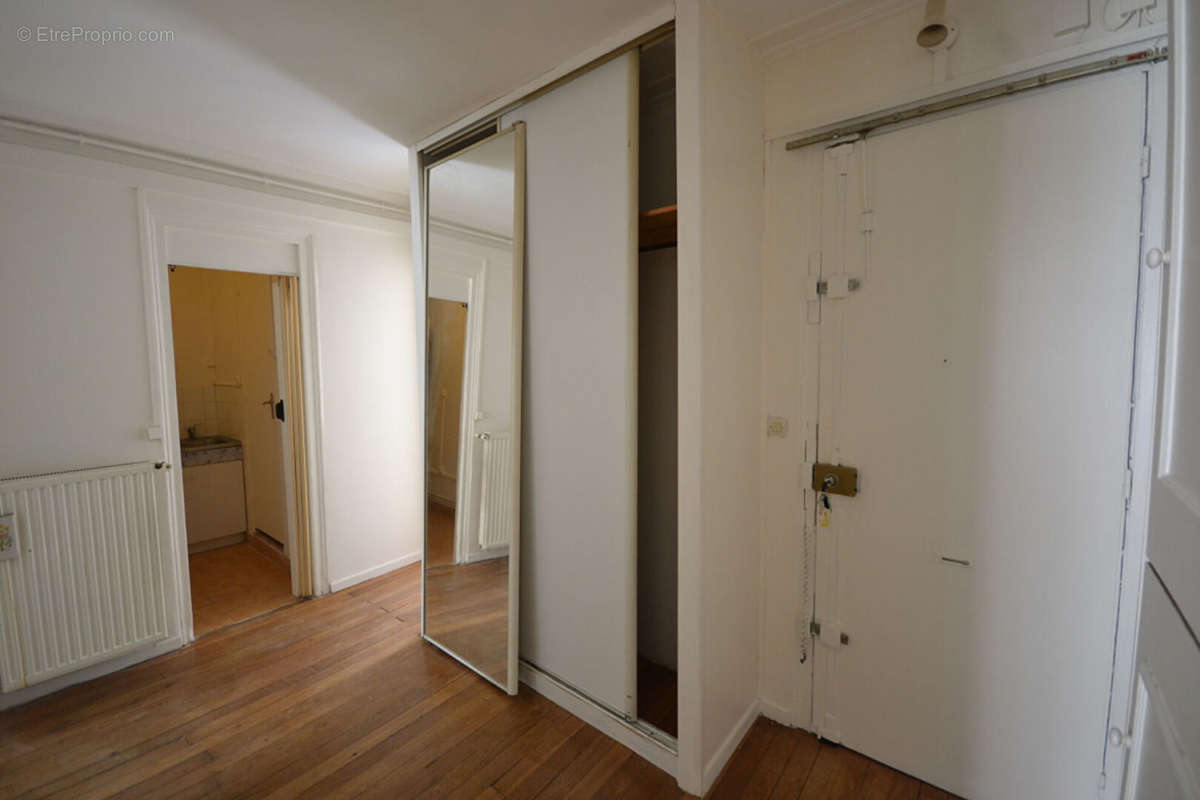 Appartement à PARIS-10E