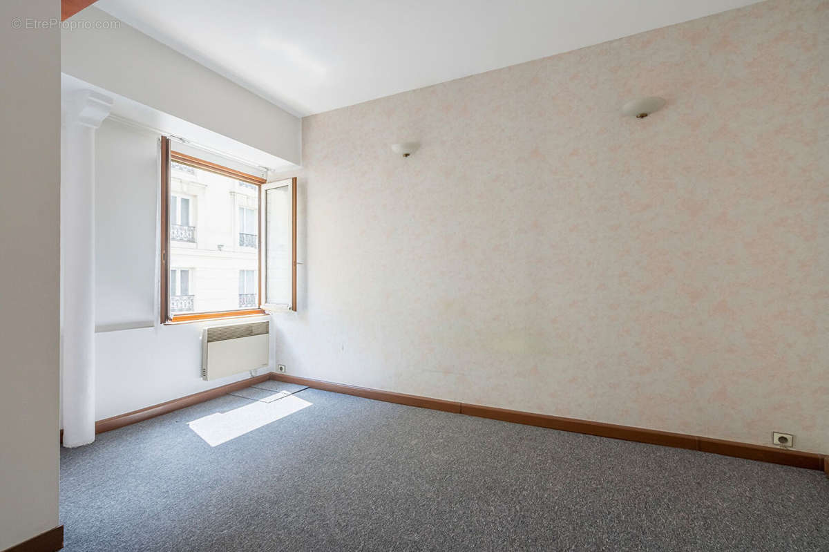 Appartement à PARIS-10E