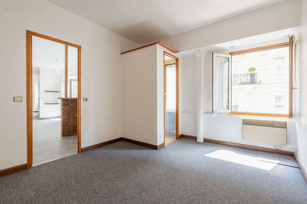 Appartement à PARIS-10E