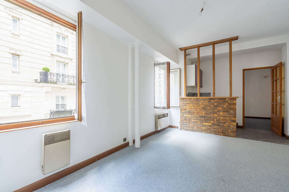 Appartement à PARIS-10E