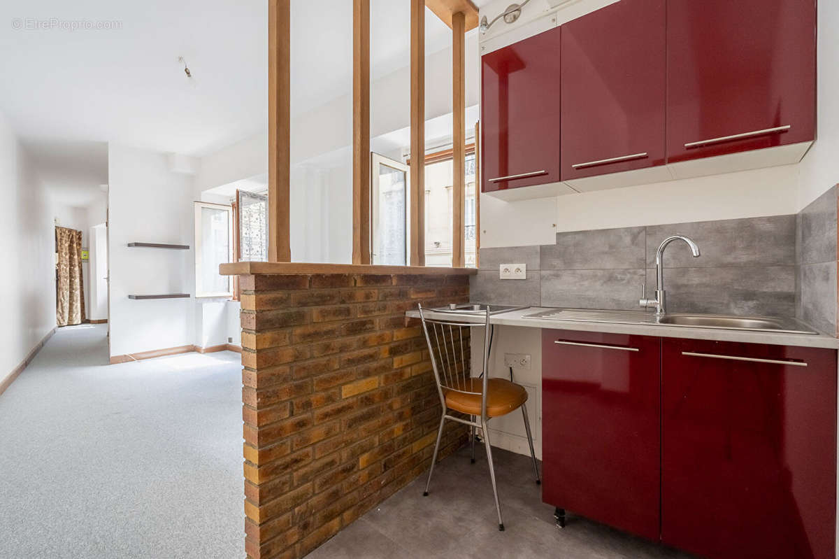 Appartement à PARIS-10E