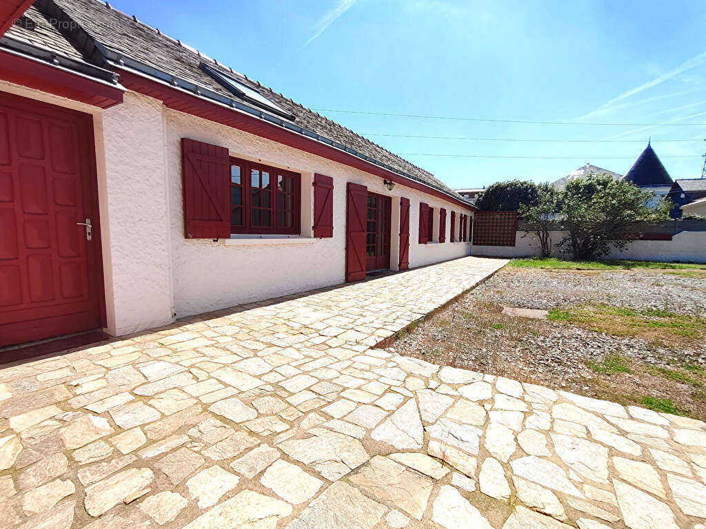 Maison à SAINT-SEBASTIEN-SUR-LOIRE