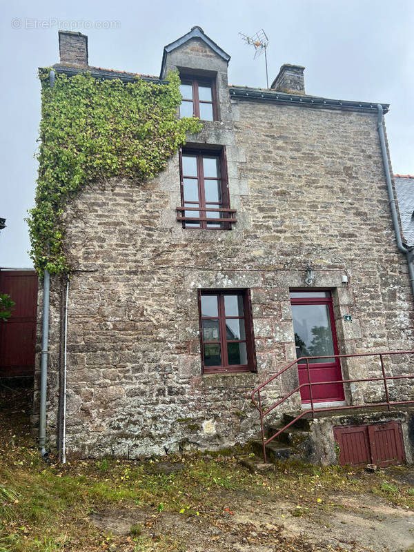 Maison à CRUGUEL