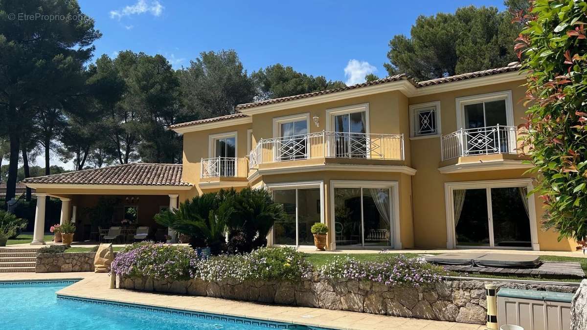 Maison à MOUGINS