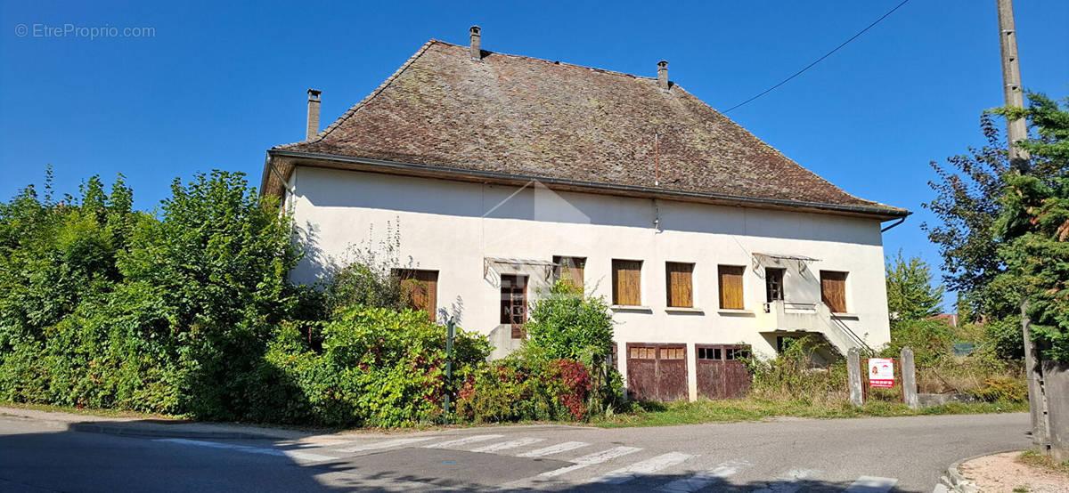 Maison à LES ABRETS