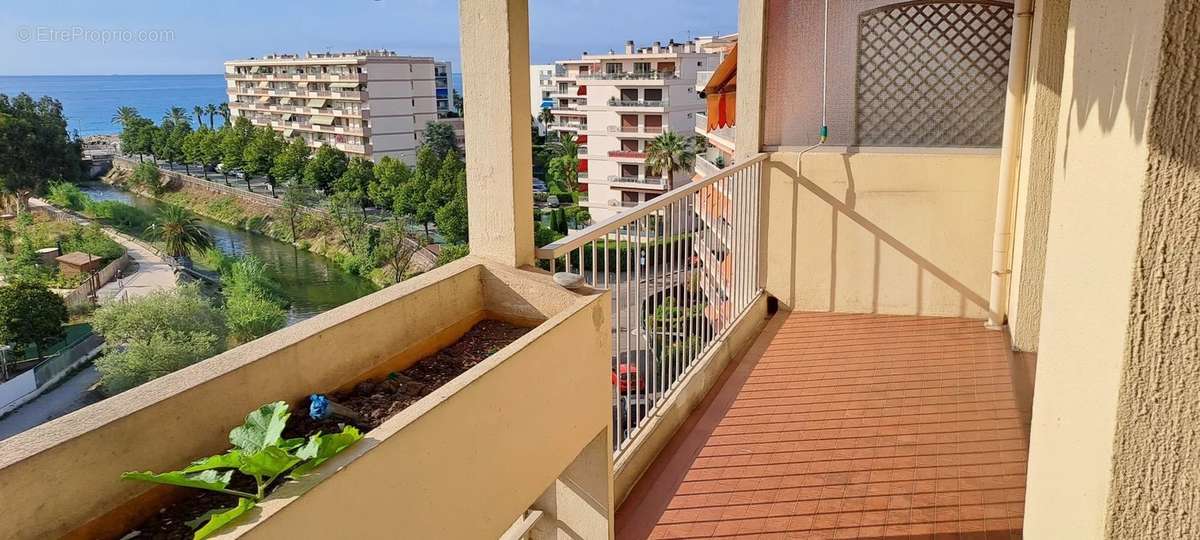 Appartement à CAGNES-SUR-MER