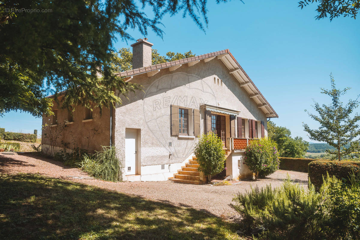 Maison à BRUGHEAS