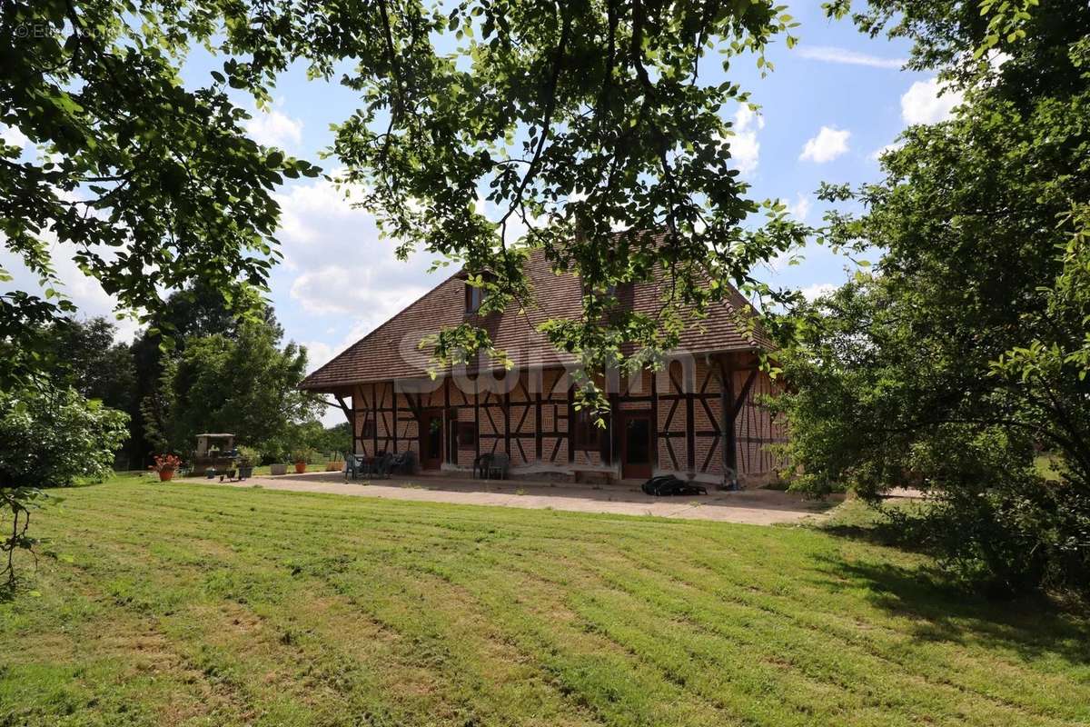 Maison à SAINT-GERMAIN-DU-BOIS