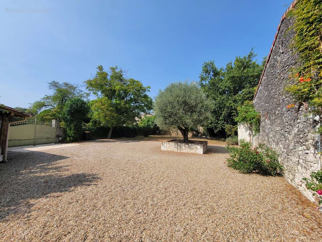 Maison à PORT-SAINTE-FOY-ET-PONCHAPT