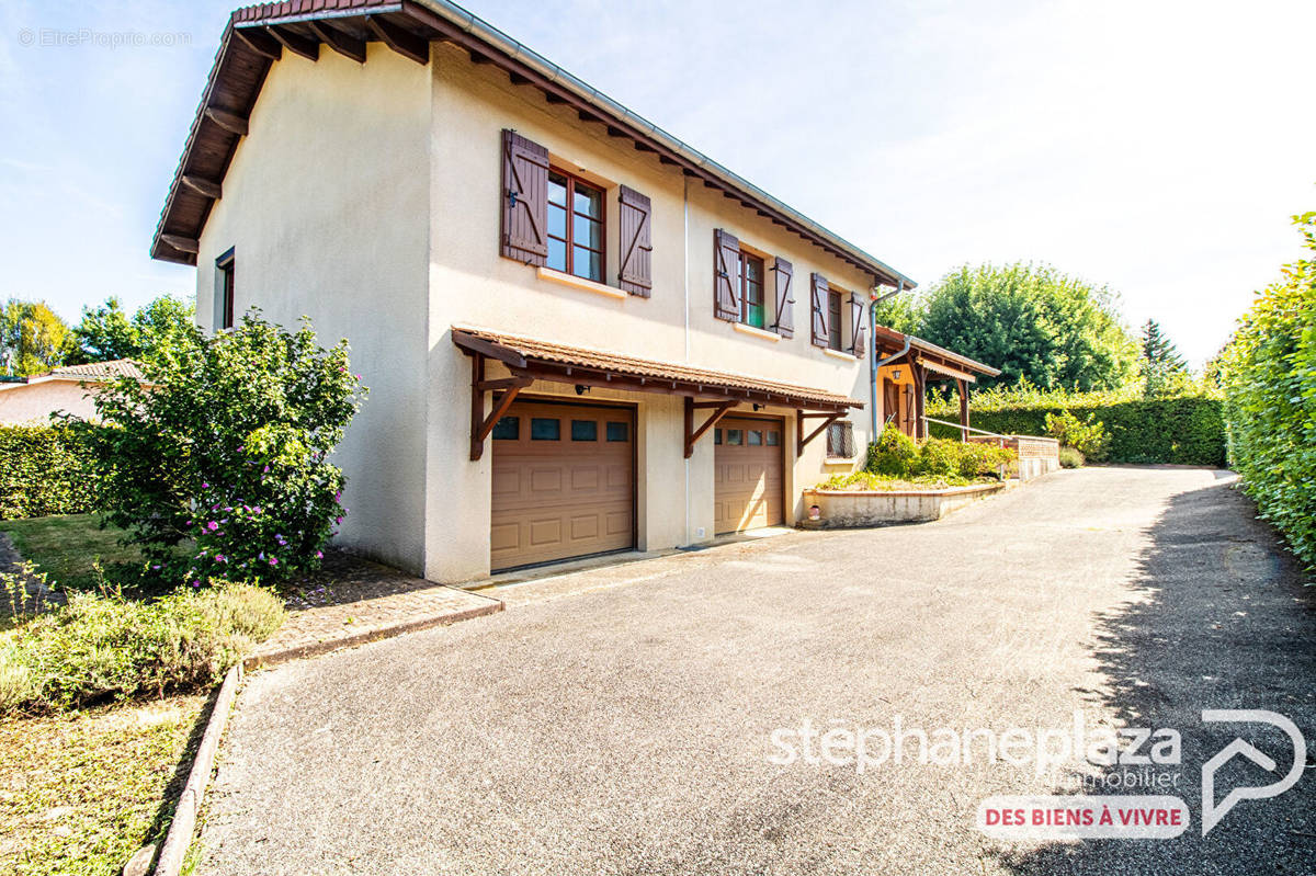 Maison à MONTREVEL-EN-BRESSE