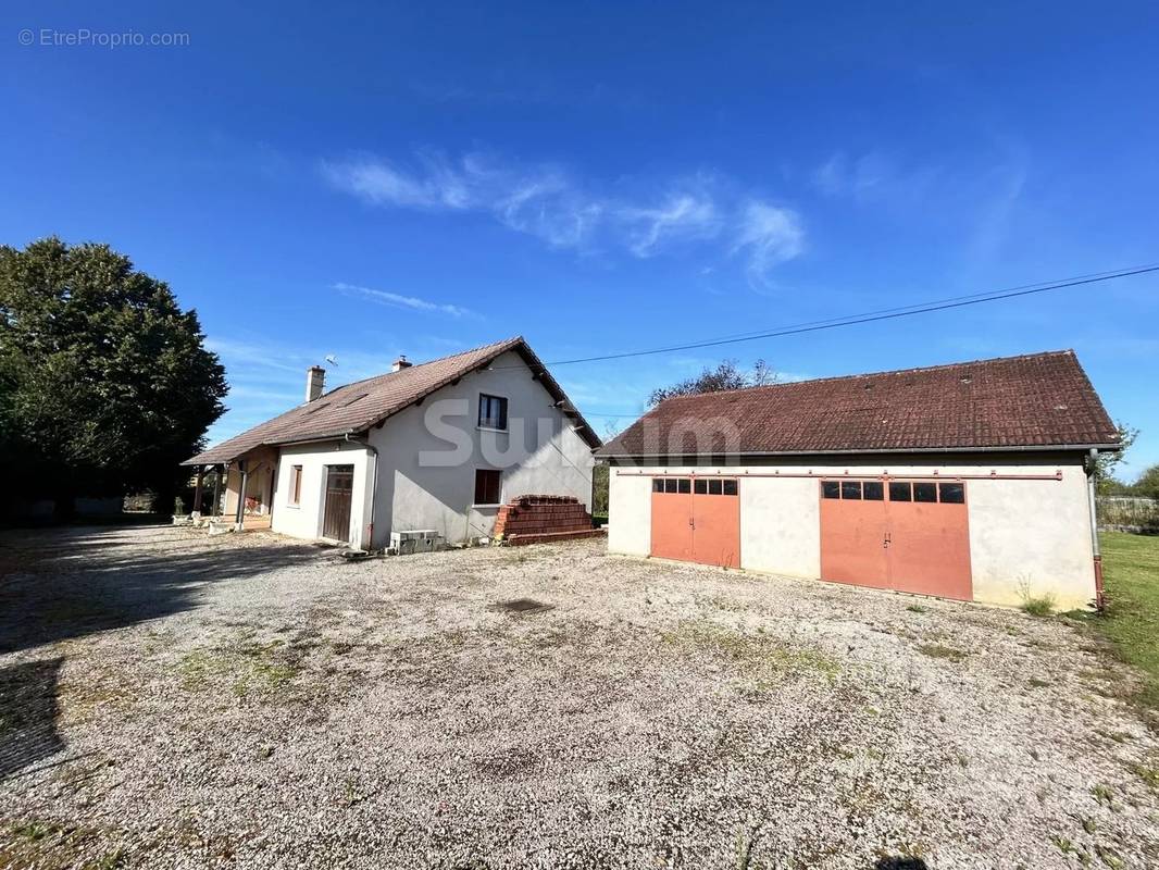 Appartement à AUXONNE