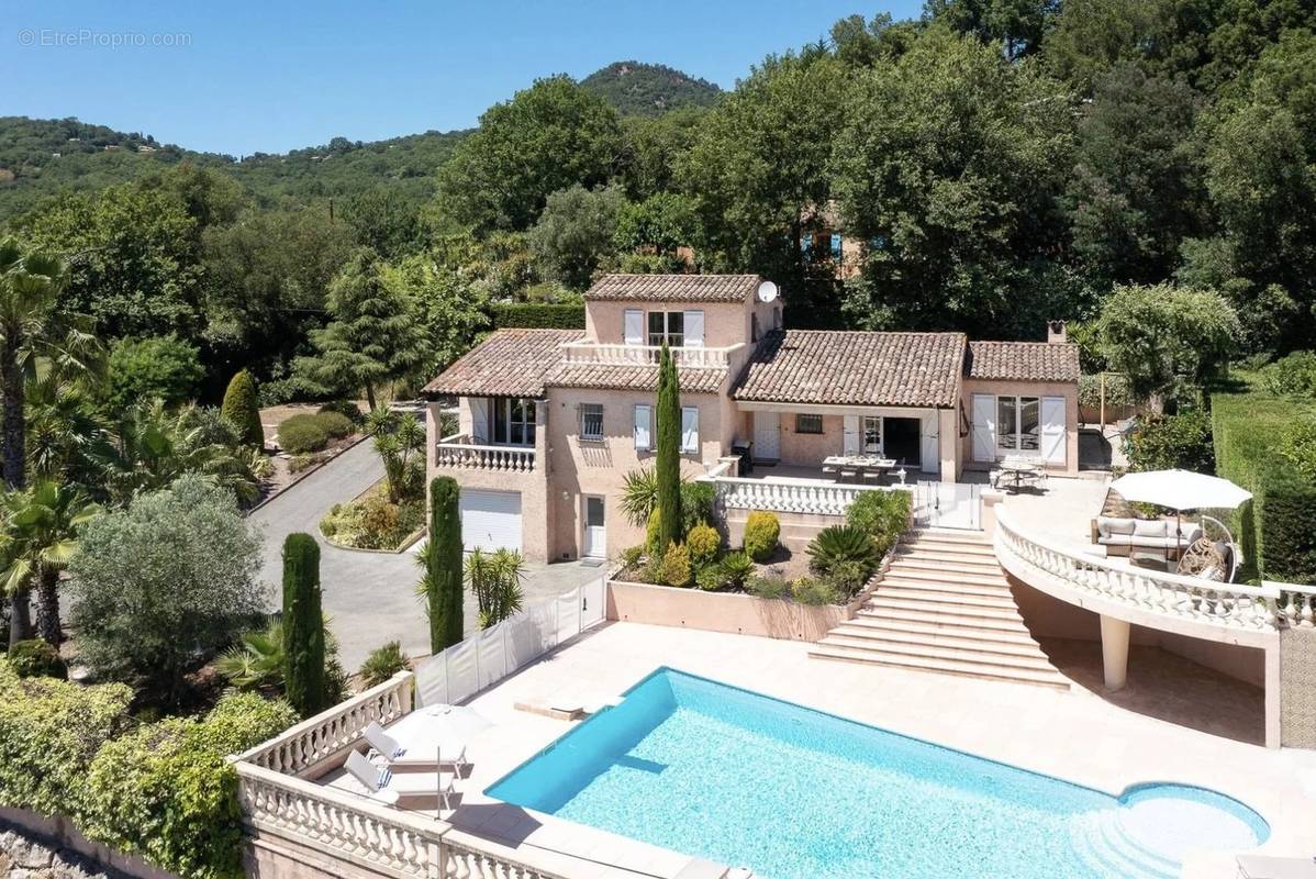 Maison à LES ADRETS-DE-L&#039;ESTEREL