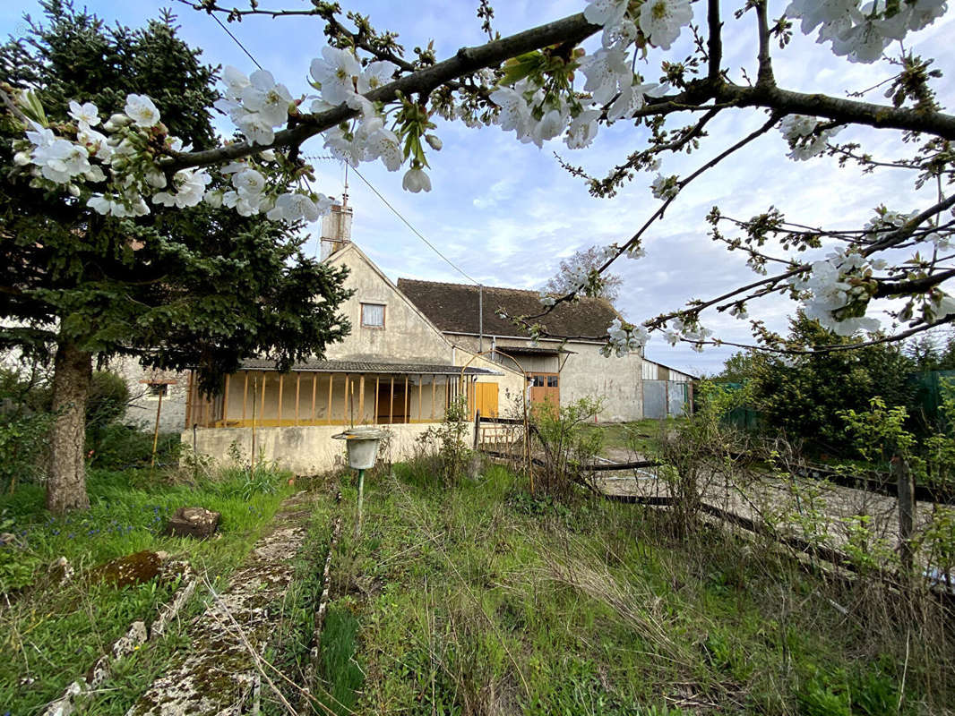 Maison à VILLERMAIN