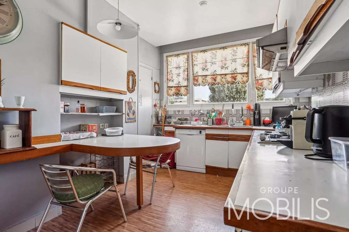 Appartement à NEUILLY-SUR-SEINE