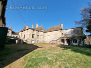 Maison à LA CLAYETTE