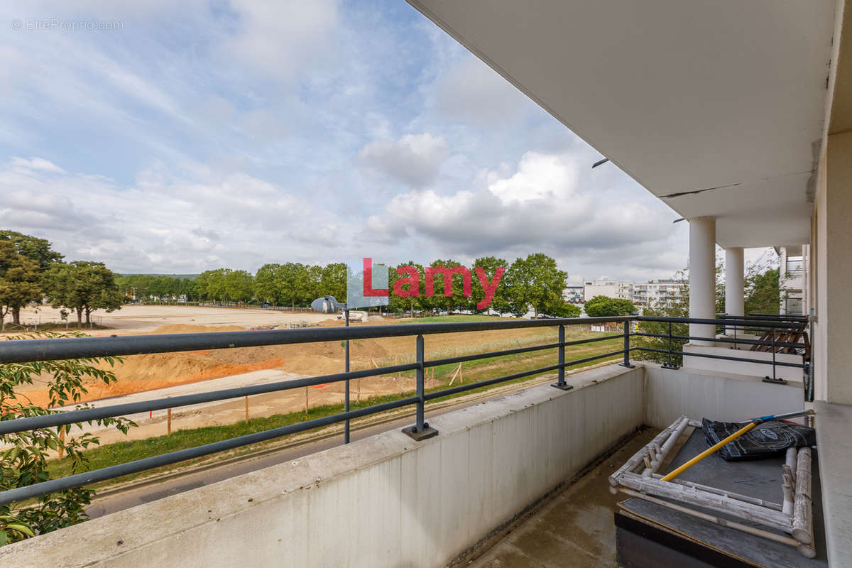 Appartement à VAL-DE-REUIL