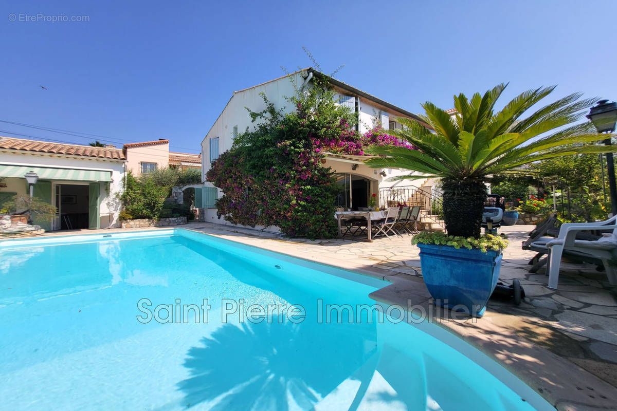 Maison à CAGNES-SUR-MER