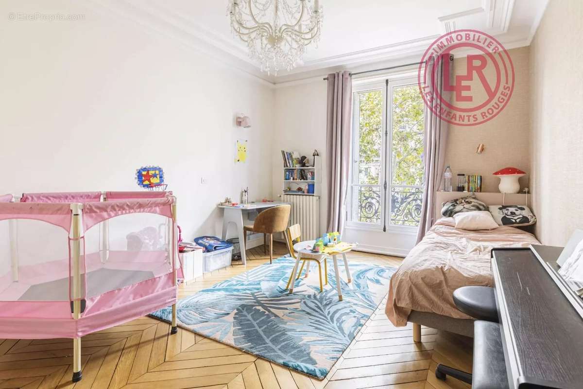 Appartement à PARIS-4E