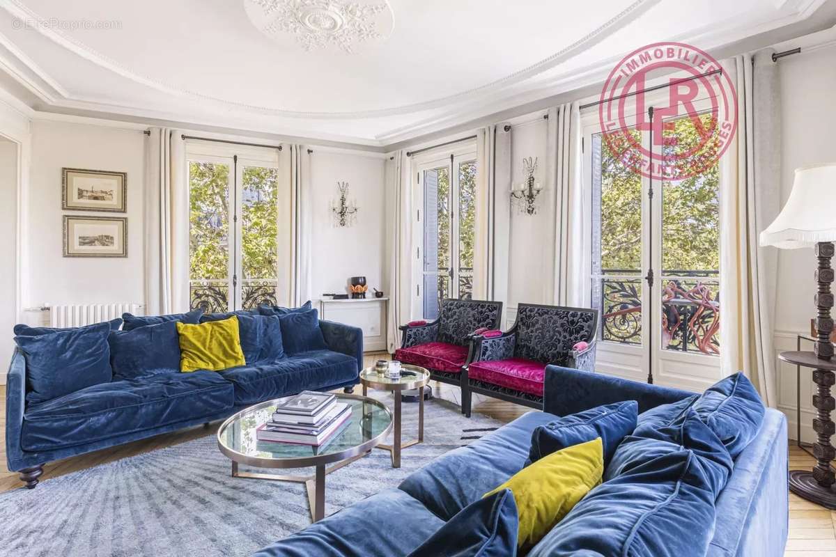 Appartement à PARIS-4E