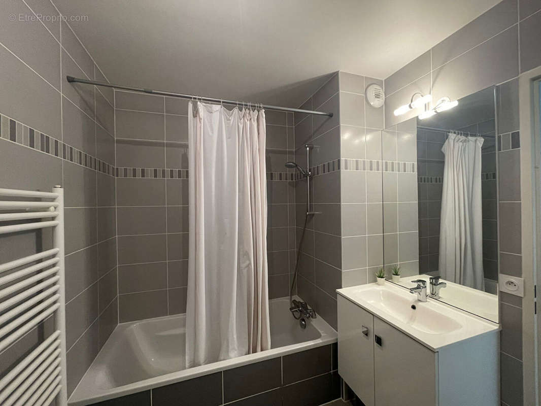 Appartement à LYON-8E