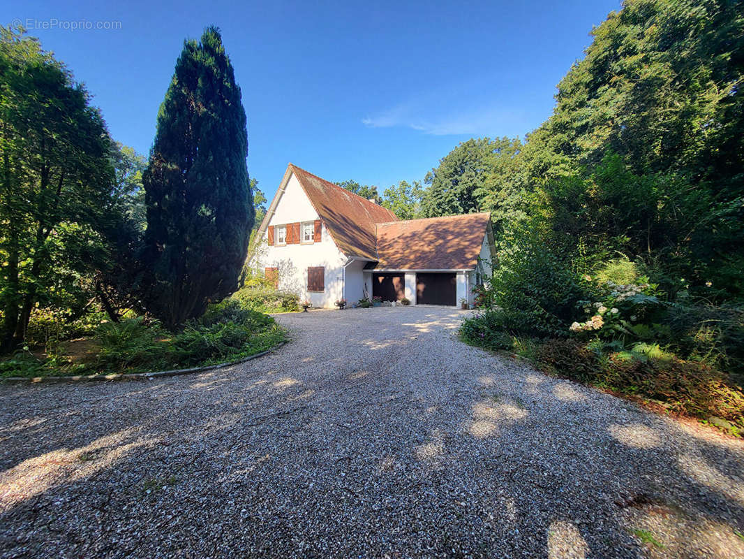 Maison à CAMPIGNEULLES-LES-GRANDES