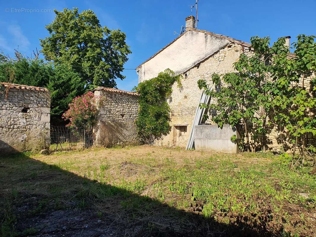 Maison à EYMET