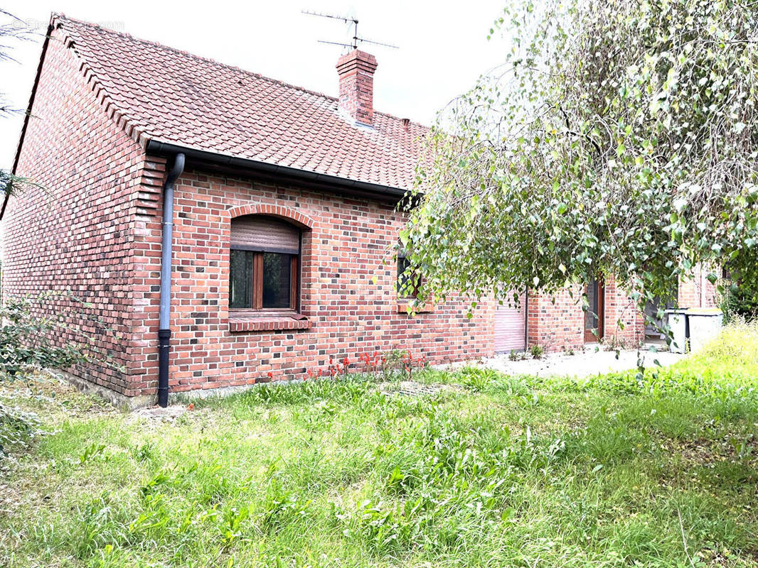 Maison à LA NEUVILLE