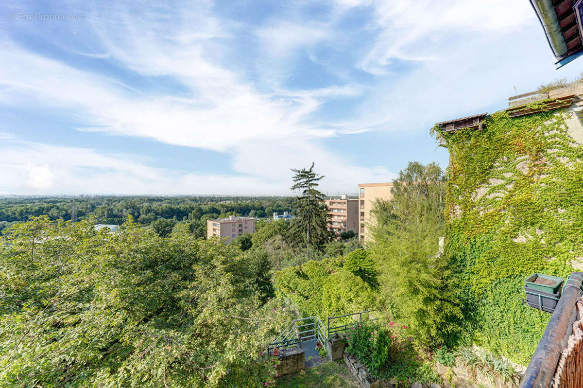 Appartement à RILLIEUX-LA-PAPE