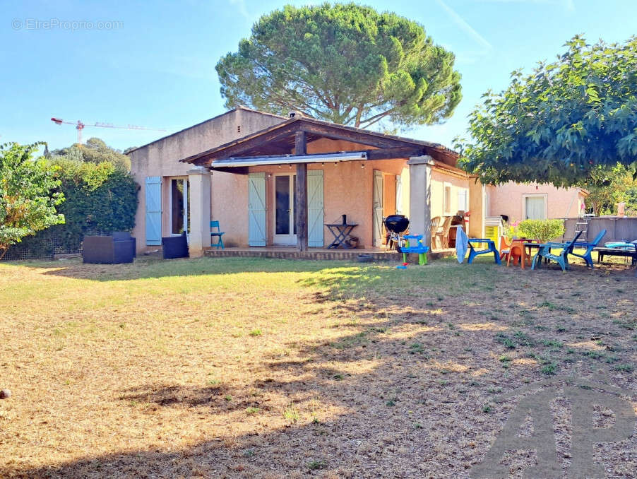 Maison à TRANS-EN-PROVENCE