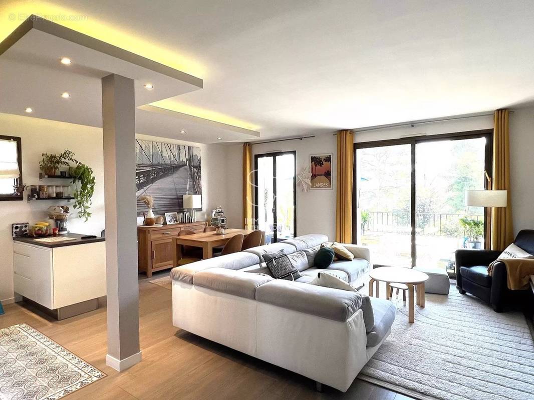 Appartement à VILLENEUVE-LOUBET