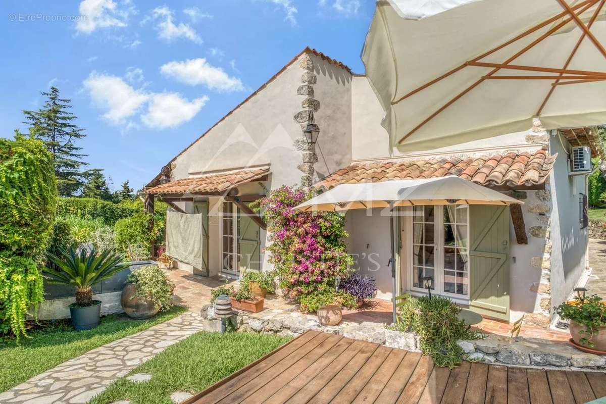 Maison à MOUGINS