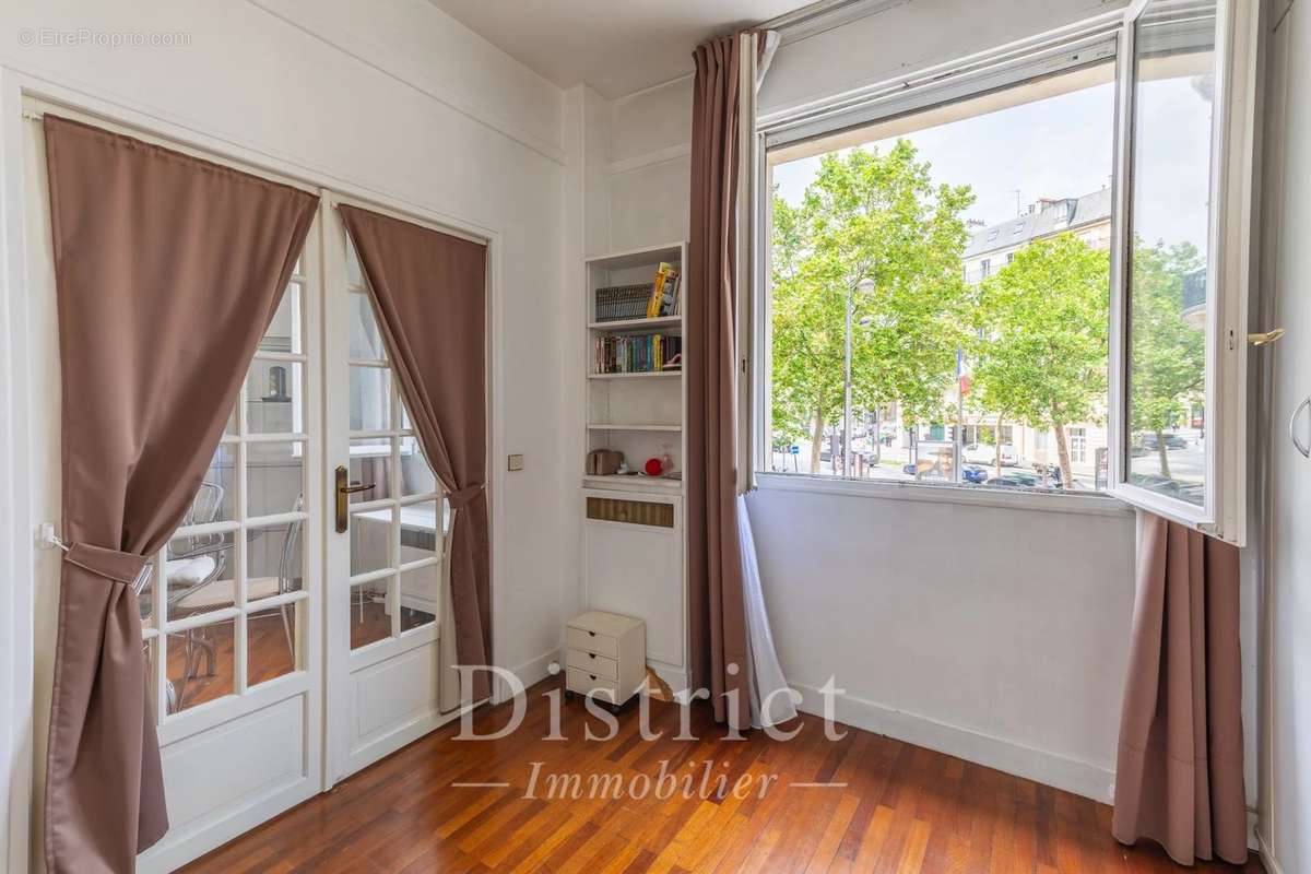 Appartement à PARIS-8E