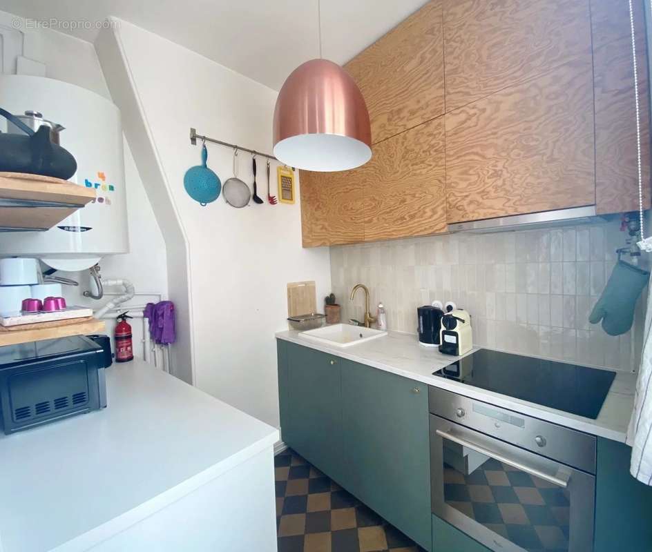 Appartement à PARIS-10E