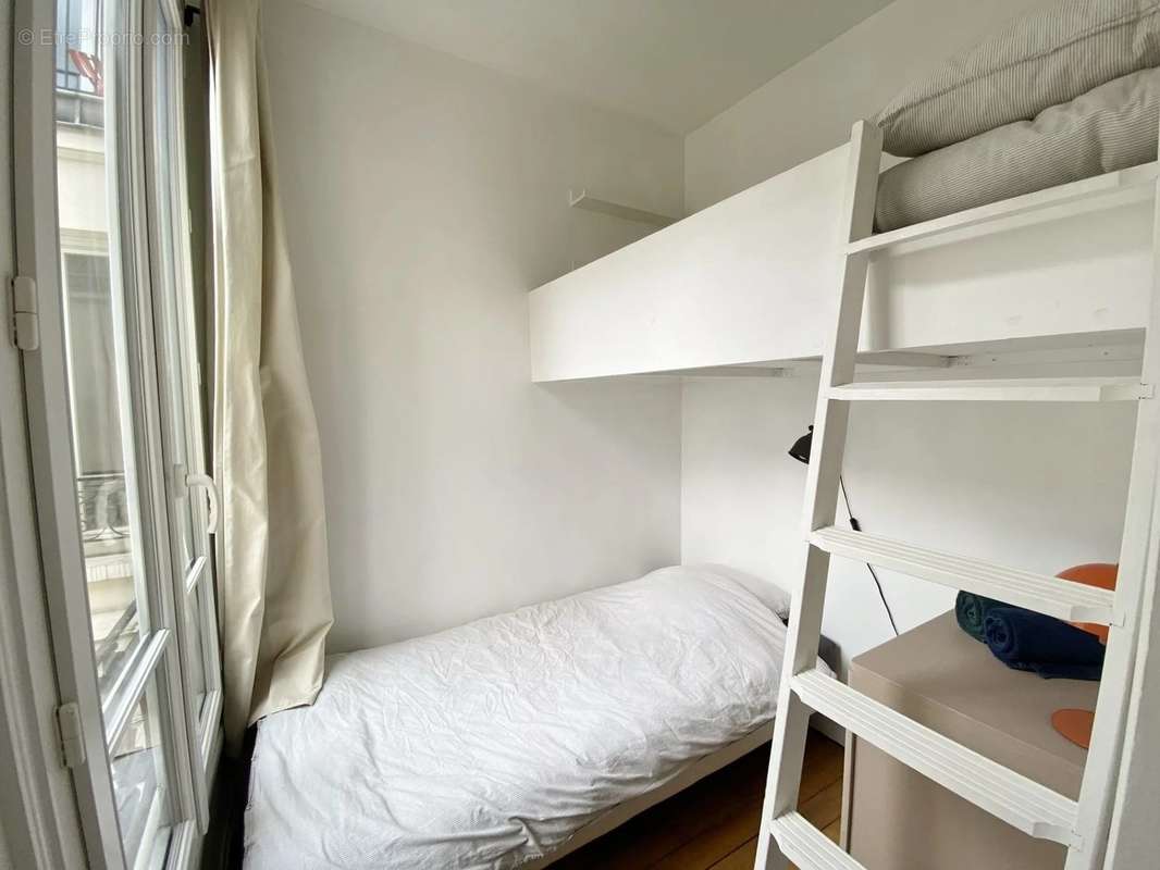 Appartement à PARIS-10E